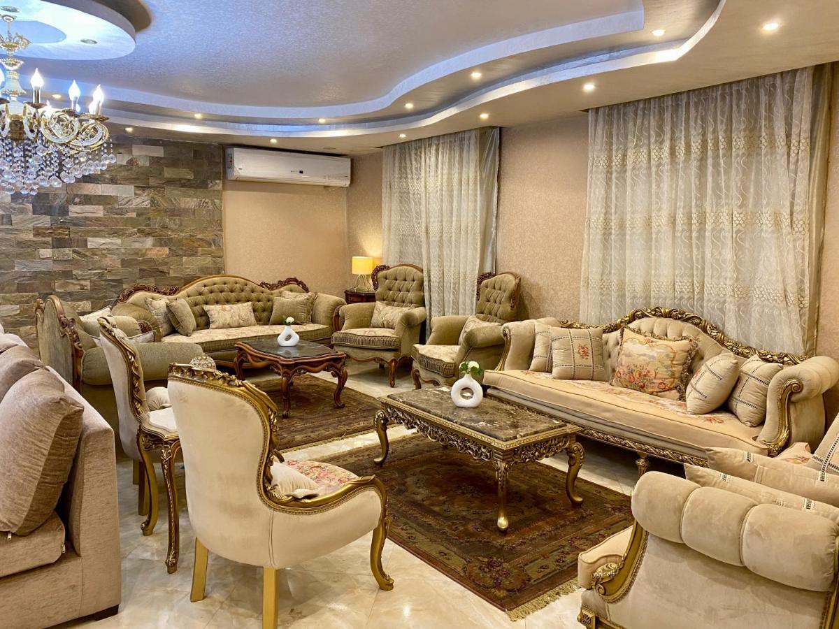 Apartment Cozy 3br In Maadi *