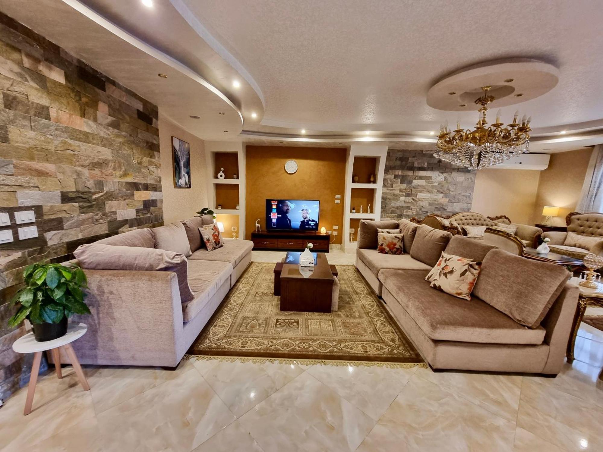 Cozy 3br In Maadi Apartment *
