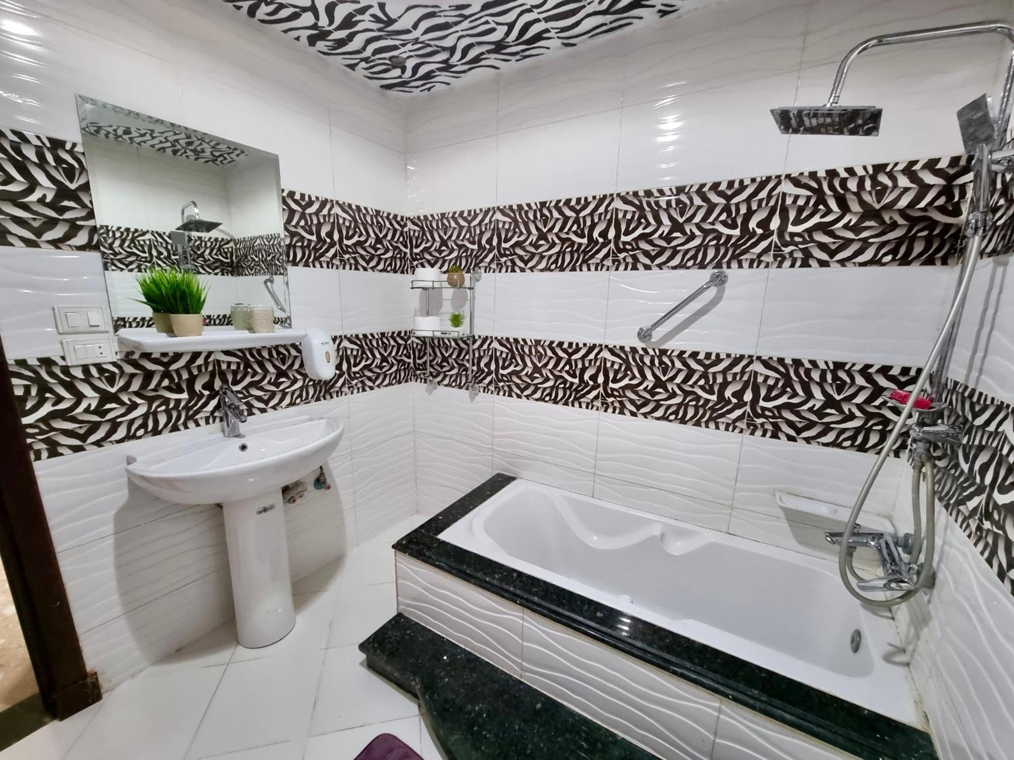Apartment Cozy 3br In Maadi *